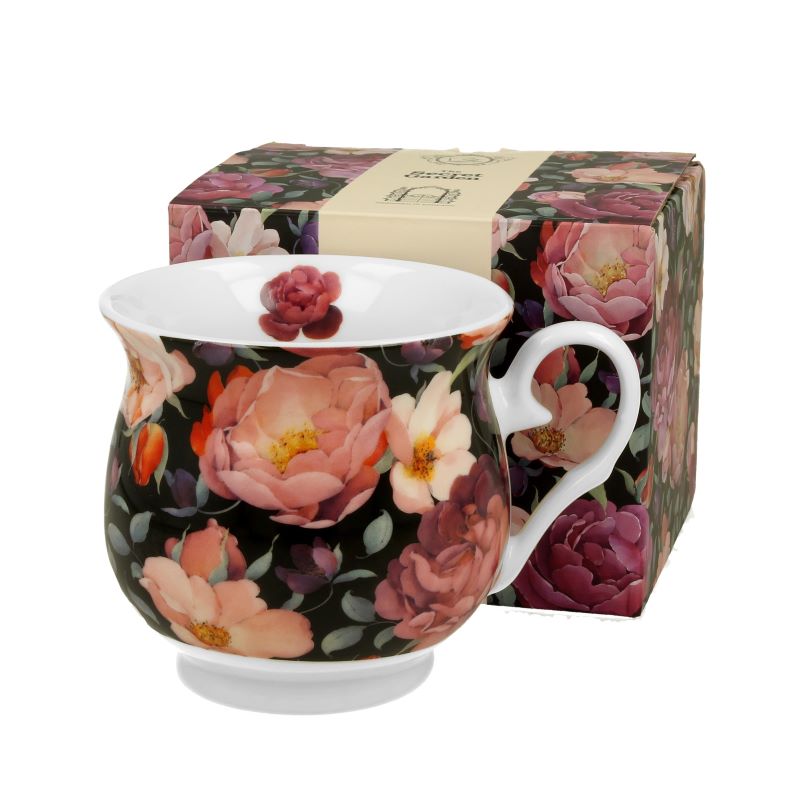 Große Tasse mit Rosen auf schwarz