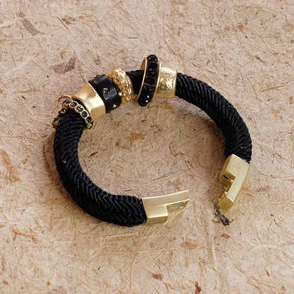 Lizas Armband schwarz gold