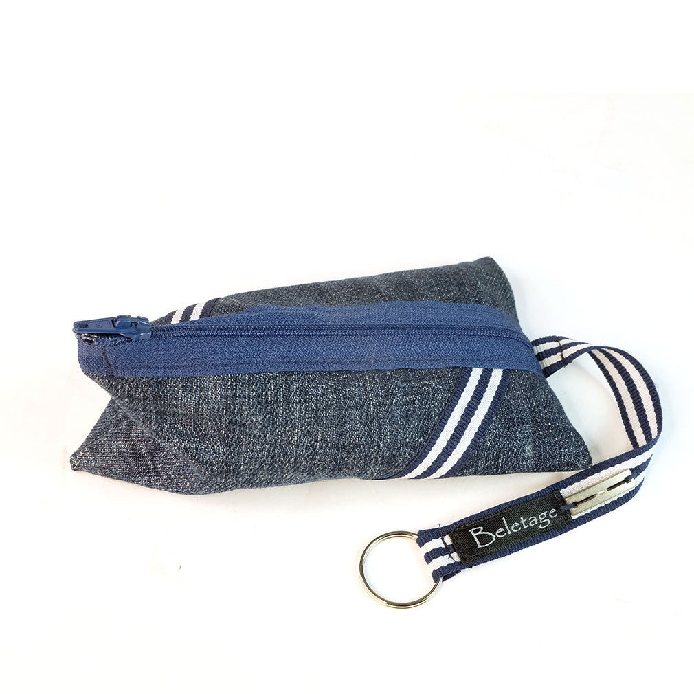 Schlüsseltasche aus Jeansstoff von Beletage blau